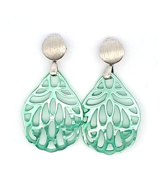Ear pendant mother-of-pearl leaf small, mint green  - 1