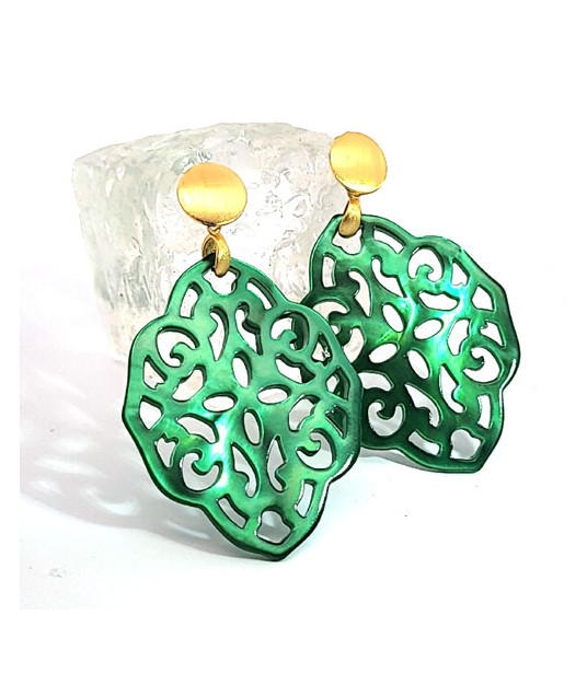 Ear pendant mother-of-pearl ornamental, green  - 1