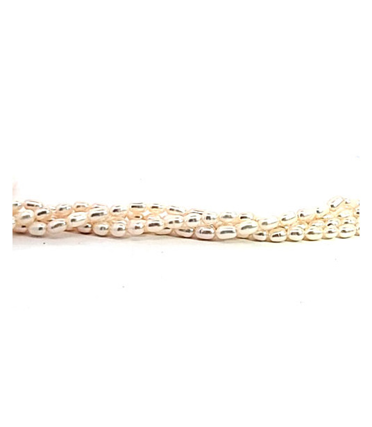 Perle weiß, Strang Rice 3 x 4 mm - 1 Perle weiß, Strang Rice 3 x 4 mm - 1