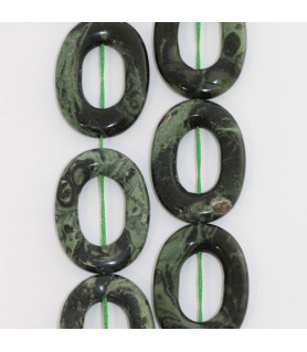 Eclogite, strand oval with hole 22 x 30mm  - 1