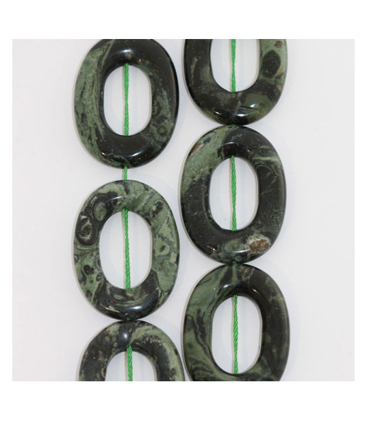 Eclogite, strand oval with hole 22 x 30mm  - 1